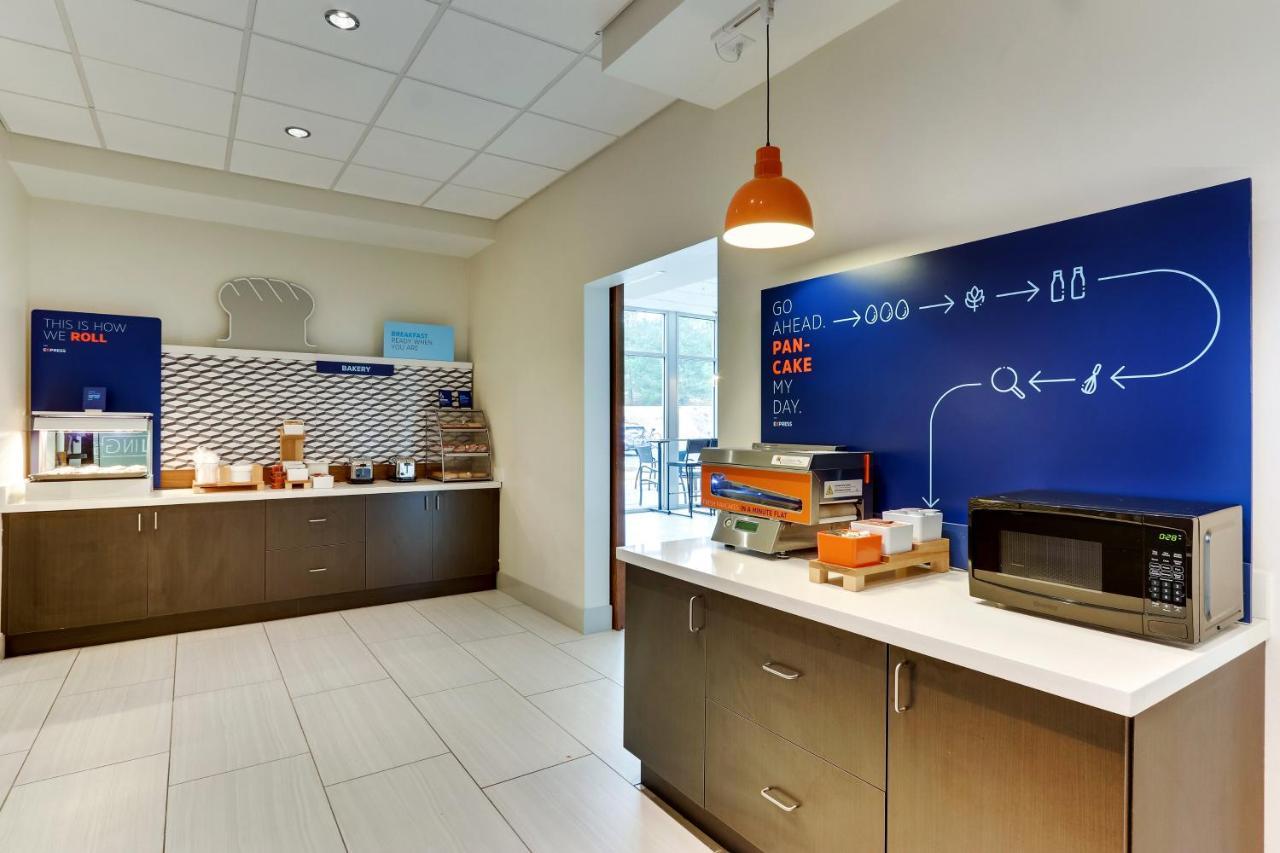 Holiday Inn Express & Suites - Dawsonville By Ihg Экстерьер фото
